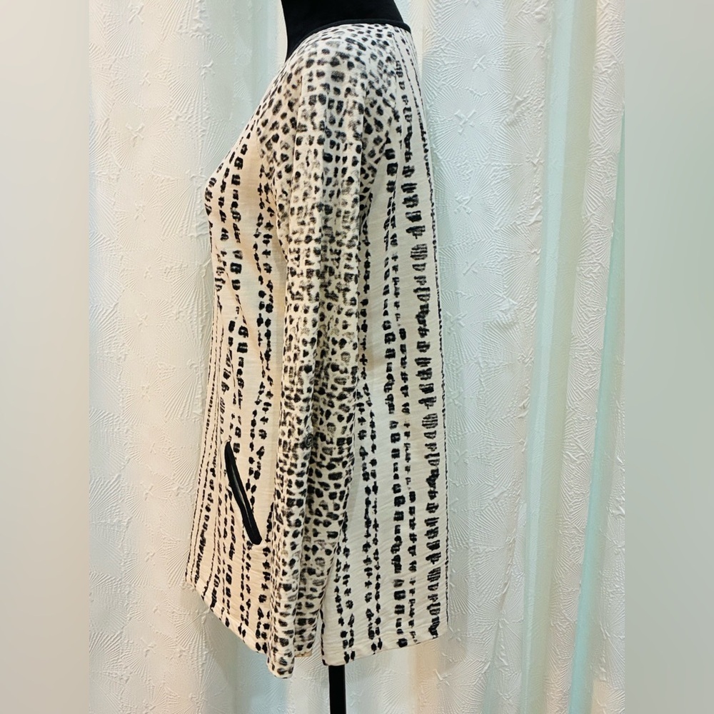 Wild Palms tunic is a size small, made from 100% cotton, new like condition - Picture 2 of 7